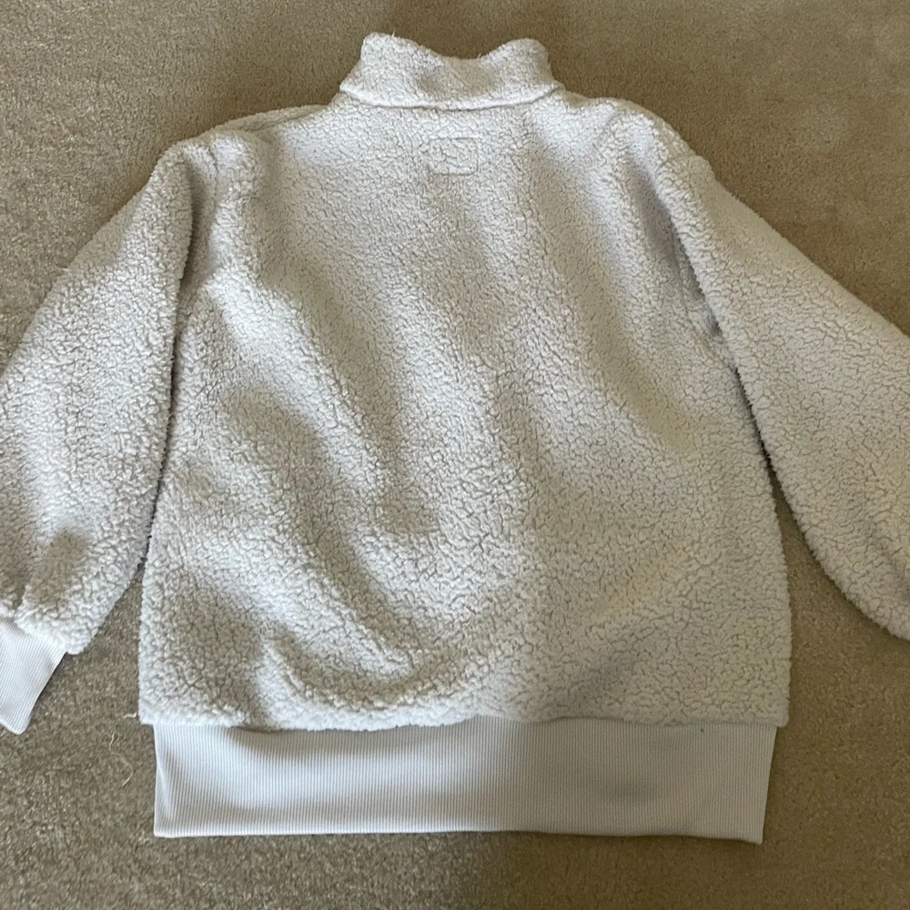 American‎ Eagle Outfitters Cream sherpa pull over Jacket. 1/4 zip. Women size L